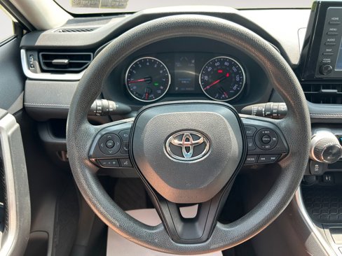 Used 2019 Toyota RAV4 XLE image 15