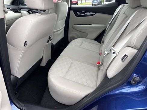 Used 2020 Nissan Rogue Sport SV w/ All-Weather Package image 10