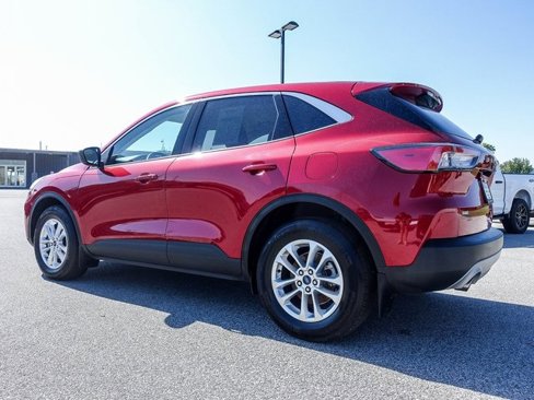 Used 2022 Ford Escape SE w/ Convenience Package image 16