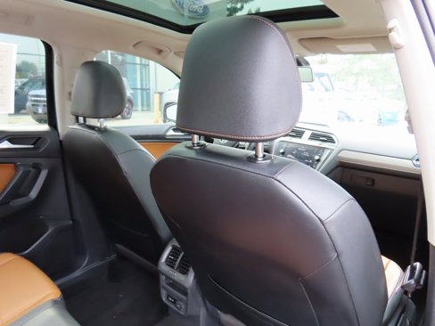 Used 2019 Volkswagen Tiguan SE image 35