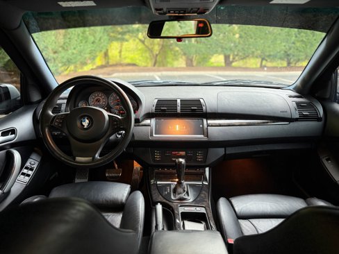 Used 2004 BMW X5 4.8is image 13