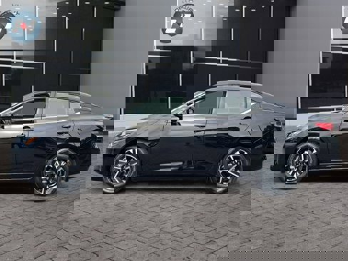 Used 2024 Nissan Sentra SV image 2
