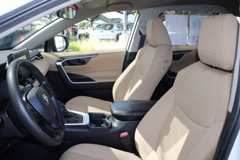 Certified 2021 Toyota RAV4 LE image 7