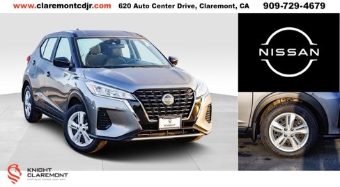 Used 2021 Nissan Kicks S image 1