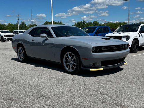 Used 2022 Dodge Challenger GT image 2