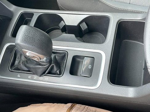 Used 2018 Ford Escape SE image 34