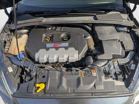 Used 2018 Ford Focus ST image 21