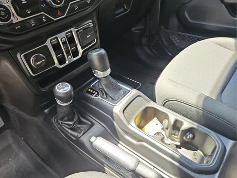 Used 2020 Jeep Wrangler Unlimited Sport S image 22