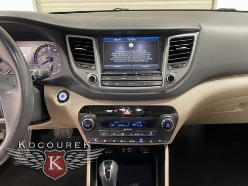 Used 2018 Hyundai Tucson Limited w/ Ultimate Package 02 image 16
