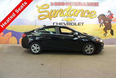 Used 2017 Chevrolet Cruze LT image 1