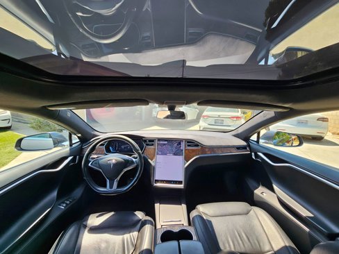 Used 2017 Tesla Model S 90D image 6