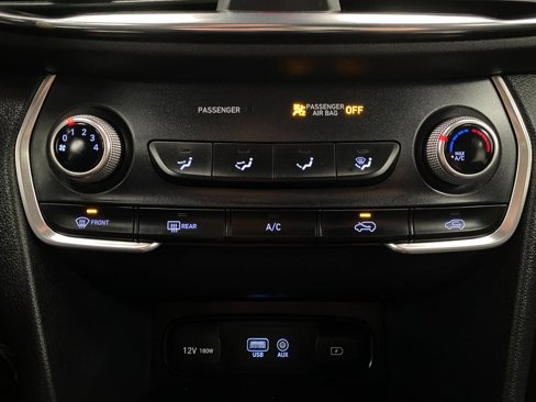 Used 2020 Hyundai Santa Fe SE image 24