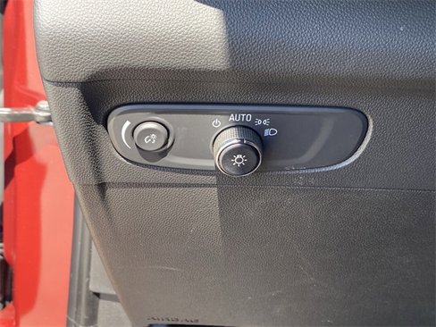 Used 2023 Buick Envision Essence image 19