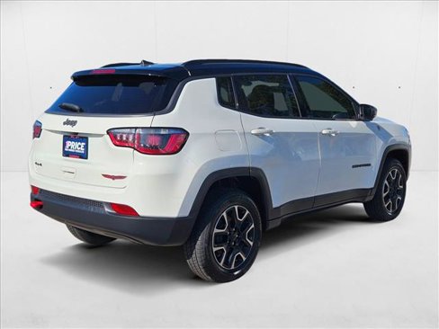Used 2019 Jeep Compass Trailhawk image 5