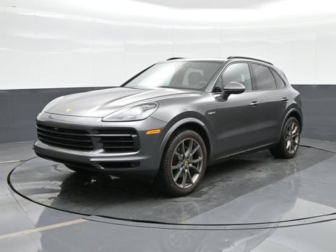 Certified 2020 Porsche Cayenne E-Hybrid w/ Premium Plus Package image 1