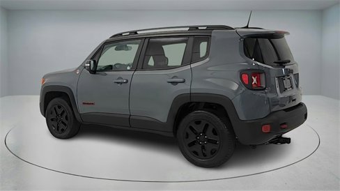 Used 2018 Jeep Renegade Trailhawk image 5
