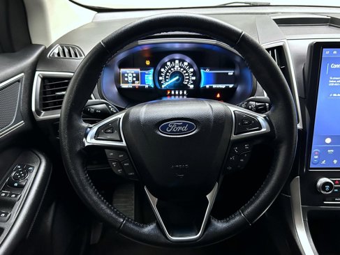 Used 2024 Ford Edge SEL image 11
