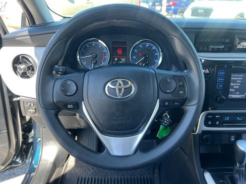 Used 2018 Toyota Corolla LE image 26