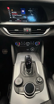 Used 2018 Alfa Romeo Stelvio Ti Sport image 16