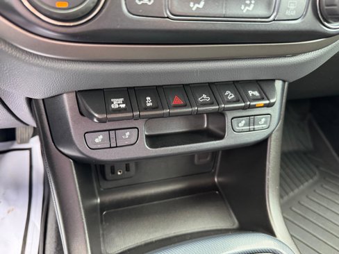 Used 2019 Chevrolet Colorado Z71 image 32