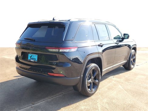 New 2025 Jeep Grand Cherokee Limited image 4