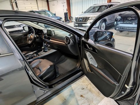 Used 2014 MAZDA MAZDA3 s Grand Touring image 25