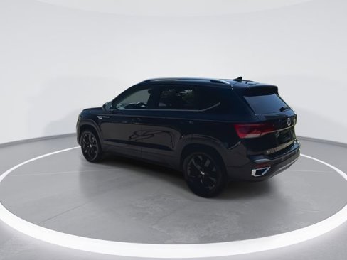 Certified 2022 Volkswagen Taos SE w/ IQ.Drive SE Package image 6