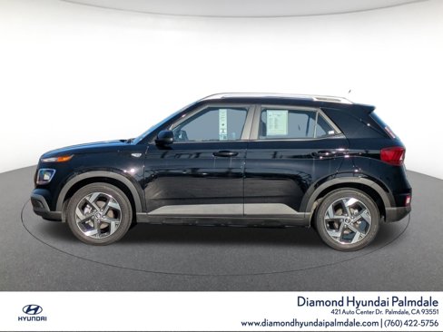 Used 2024 Hyundai Venue SEL image 4