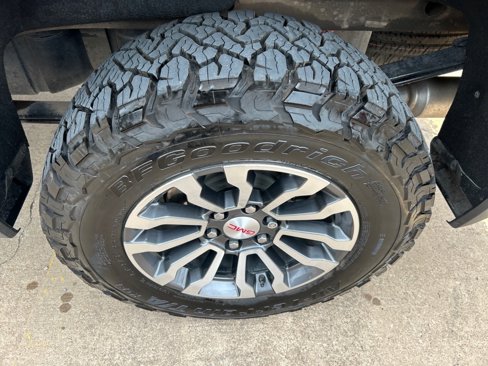 Used 2021 GMC Sierra 1500 AT4 image 11