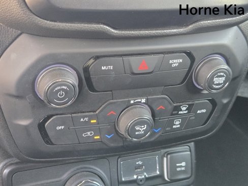 Used 2019 Jeep Renegade Altitude w/ Quick Order Package 2XM image 25