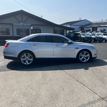 Used 2010 Ford Taurus SHO image 6