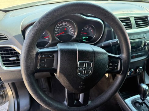 Used 2012 Dodge Avenger SE image 11