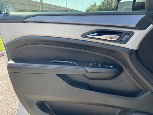 Used 2014 Cadillac SRX FWD image 7