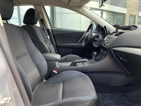Used 2013 MAZDA MAZDA3 i Touring image 13