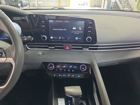Certified 2021 Hyundai Elantra SEL w/ Convenience Package image 8