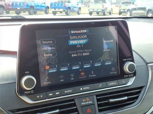 Used 2023 Nissan Altima 2.5 SV image 12