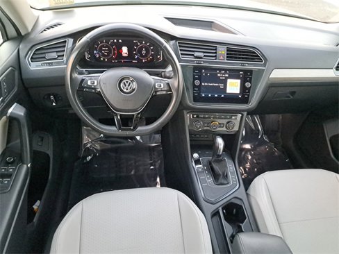 Used 2020 Volkswagen Tiguan SEL image 16