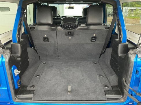 Used 2021 Jeep Wrangler Unlimited Sahara w/ Dual Top Group image 26