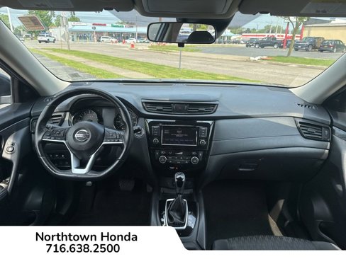 Used 2019 Nissan Rogue SV image 20