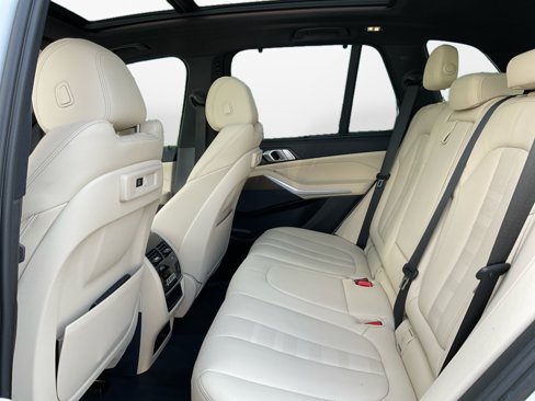 Used 2022 BMW X5 xDrive40i w/ Premium Package image 13