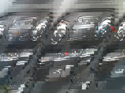 Used 2021 Chevrolet Silverado 1500 Custom image 18