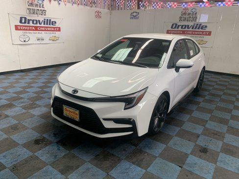 New 2025 Toyota Corolla SE image 1