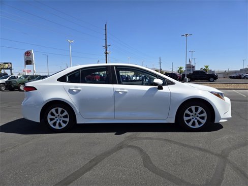 Certified 2024 Toyota Corolla LE image 3
