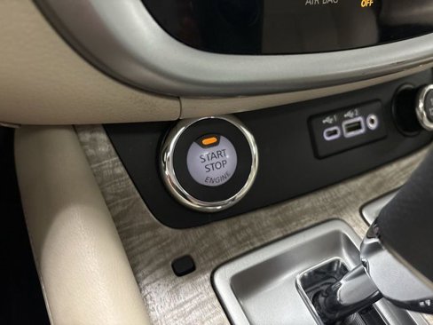 Used 2020 Nissan Murano SL image 39
