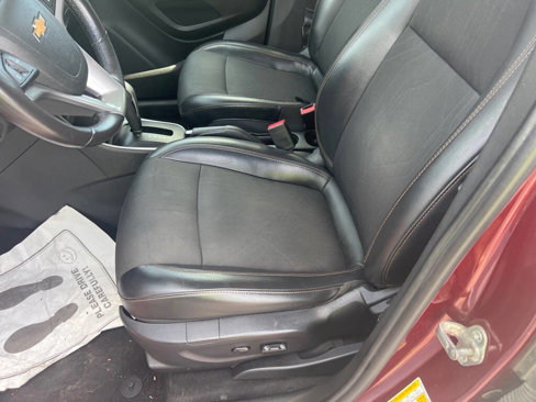 Used 2017 Chevrolet Trax LT w/ LT Convenience Package image 12