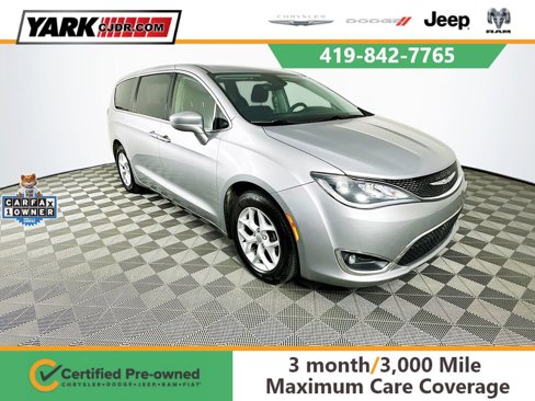 Certified 2018 Chrysler Pacifica Touring Plus w/ Tire & Wheel Group image 1