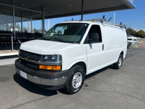 Used 2021 Chevrolet Express 2500 w/ Driver Convenience Package image 3