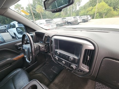 Used 2018 Chevrolet Silverado 1500 LTZ image 21