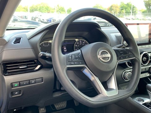 Used 2024 Nissan Sentra SV image 32