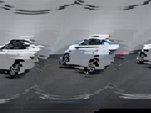 Used 2021 Chevrolet Malibu LT image 6